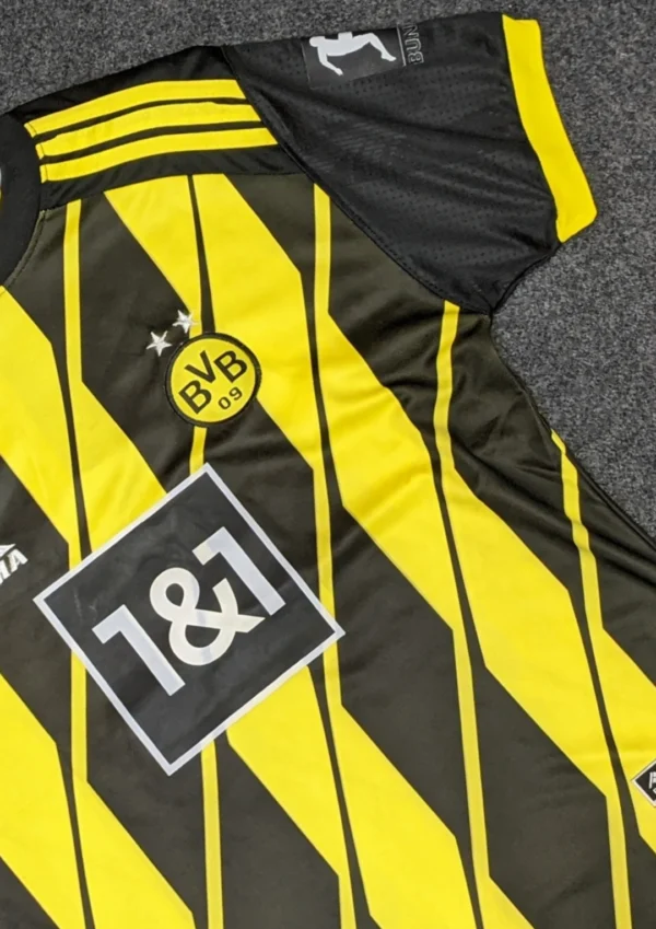 Borussia Dortmund X puma - Image 3